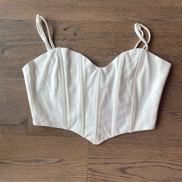 Lulu’s Radiating Romance White Sleeveless Cropped Bustier Top - BNWT - Size M - Picture 8 of 9